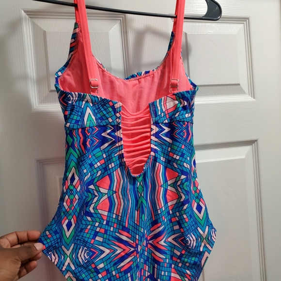 Bathing suit - Picture 2 of 2